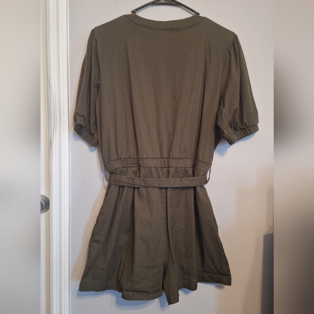 Luxology Olive Green V-Neck Short Romper - Picture 3 of 12